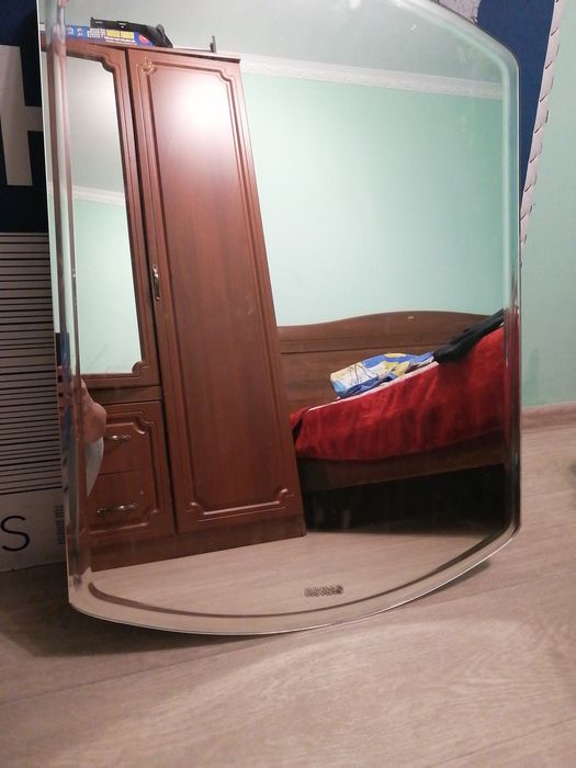 Зеркало навесное.