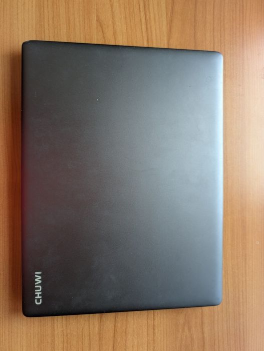 Vând laptop CHUWI GemiBook – stare foarte bună