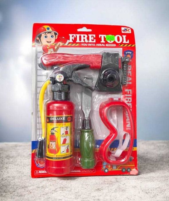 Детски комплект за пожарникар – екипировка за малки спасители
