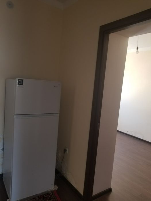 Qorasuvda korzinka yonida 3 xona ijaraga 
 5 qavatli dom
 4 -qavatida