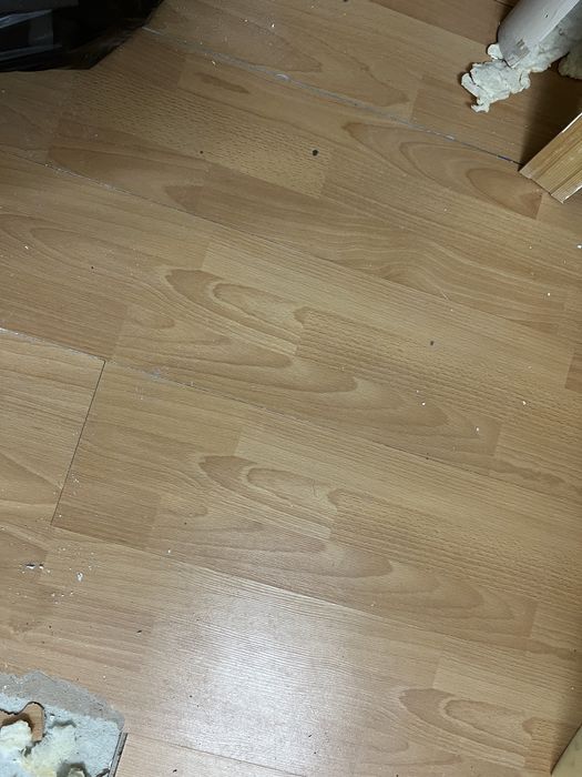 Отдам ламинат самовывоз