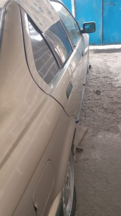 Продам BMW 318. Год1992.