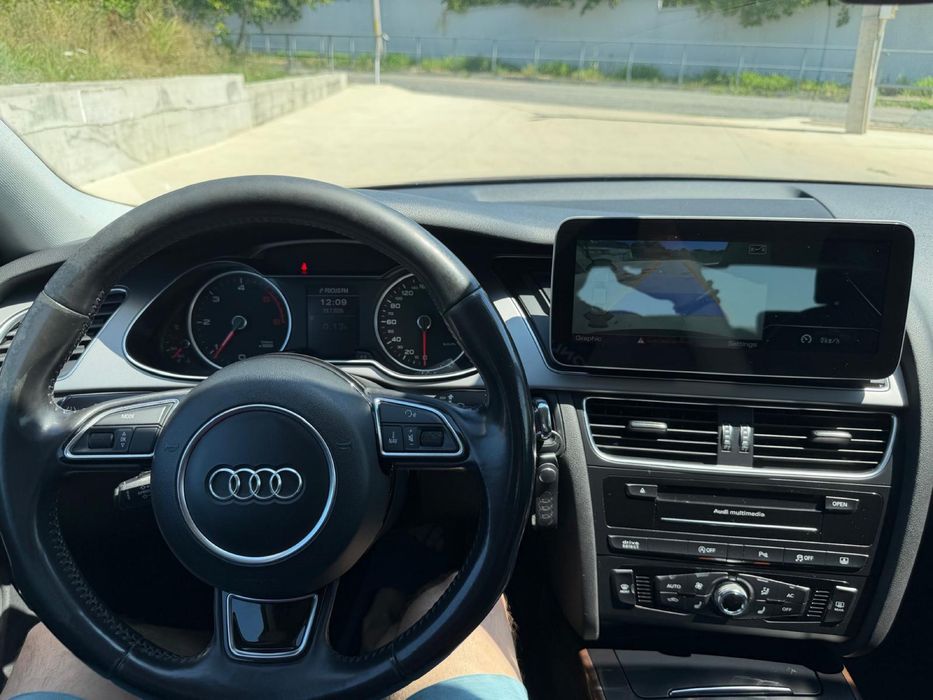 Audi A4 Sedan 2.0 TDI S tronic