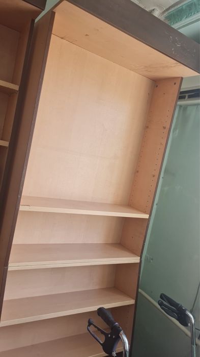 Продам книжную полку