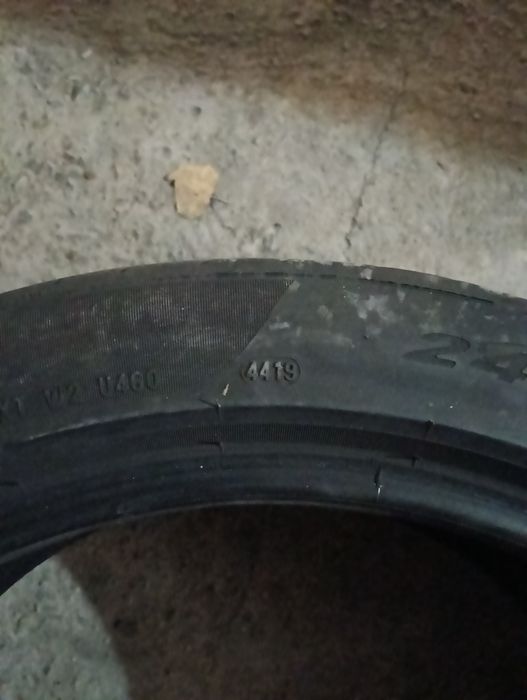 Продам шины 245/25/19