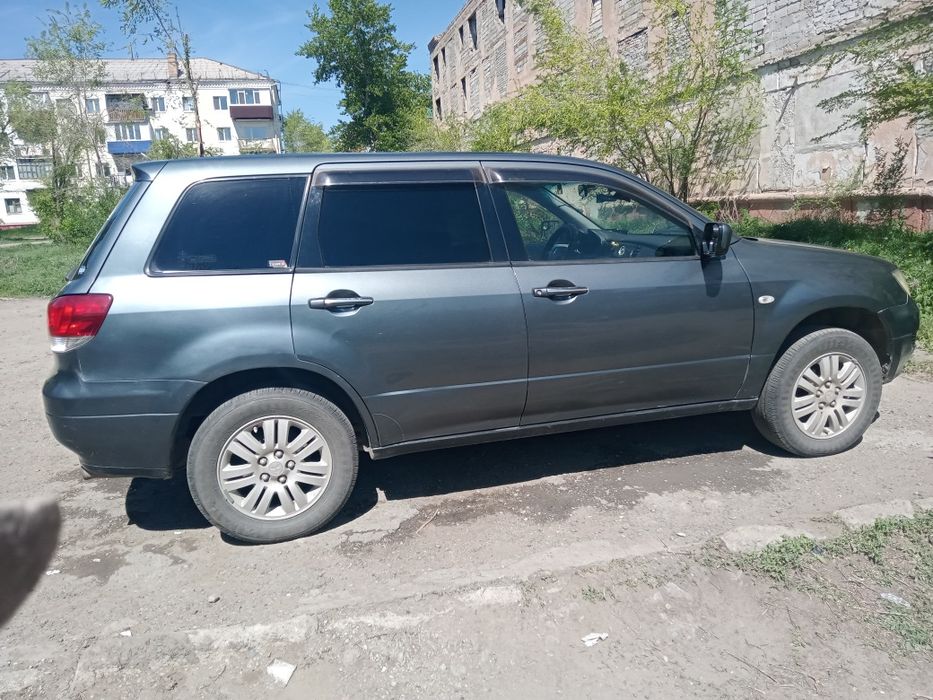 Митсубиси айртрек