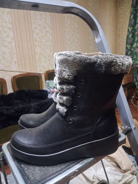 Продам зимние сапоги