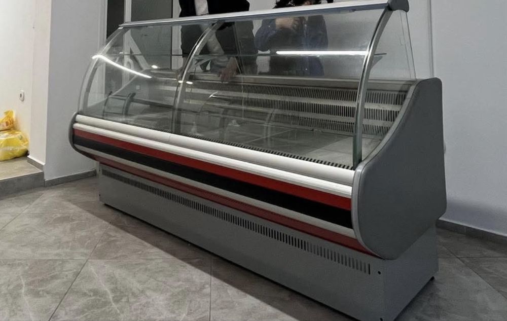 Хоризонтална витрина и фризер