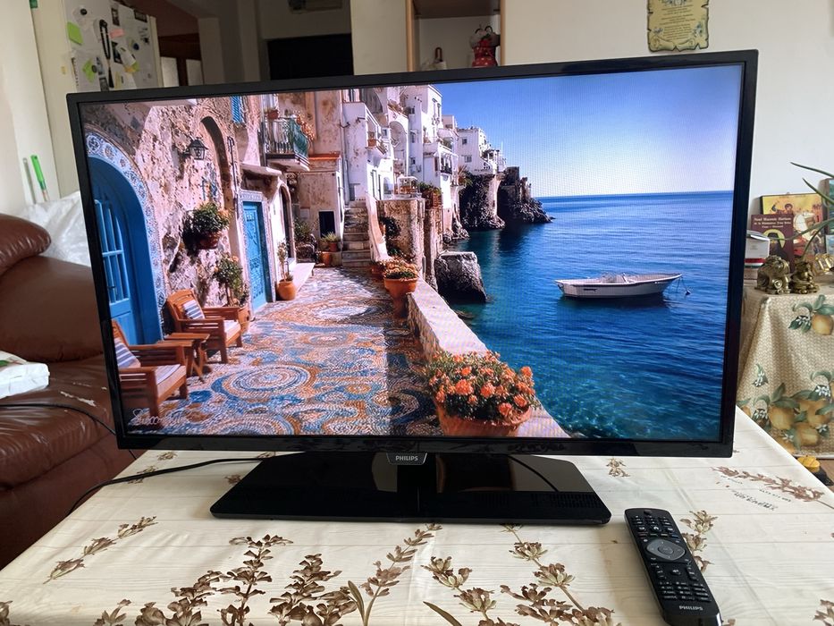 Tv Philips cu telecomandǎ perfect functional