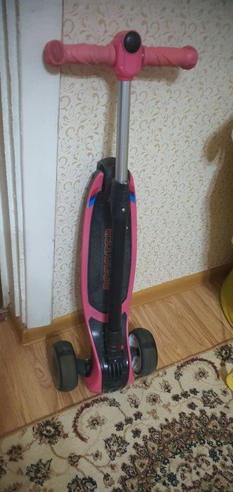Самокат детский  для девочки