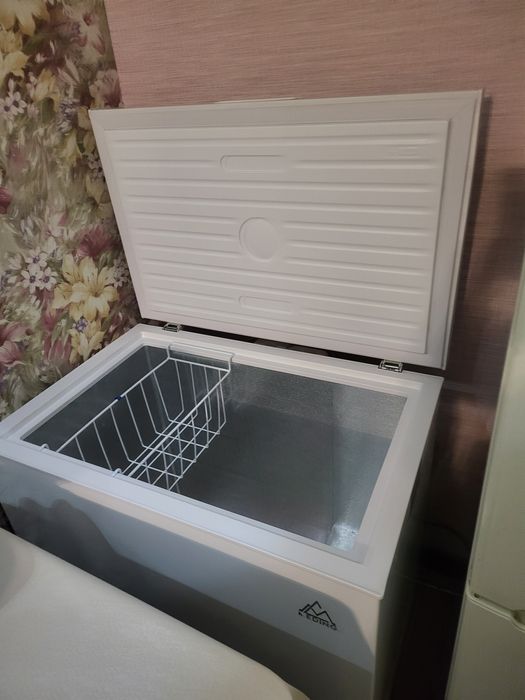 Продам морозильную камеру