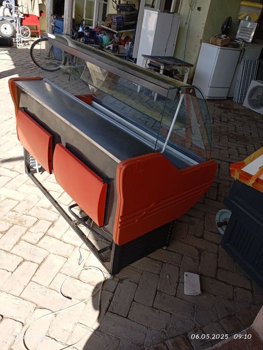 Холодильник витрина азин