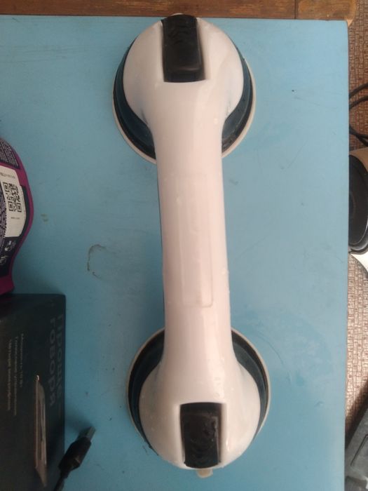 Ручка вакуумная для ванной