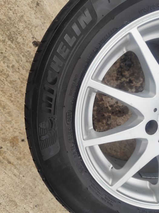 Set 4 jante aluminiu Hyundai, KIA. 5x114,5. Cu anvelope de vară. 195/65R15.