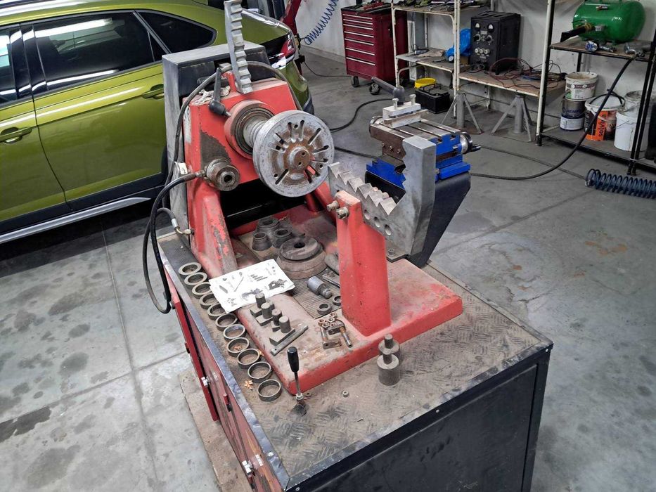 Продавам машина за изправяне на джанти