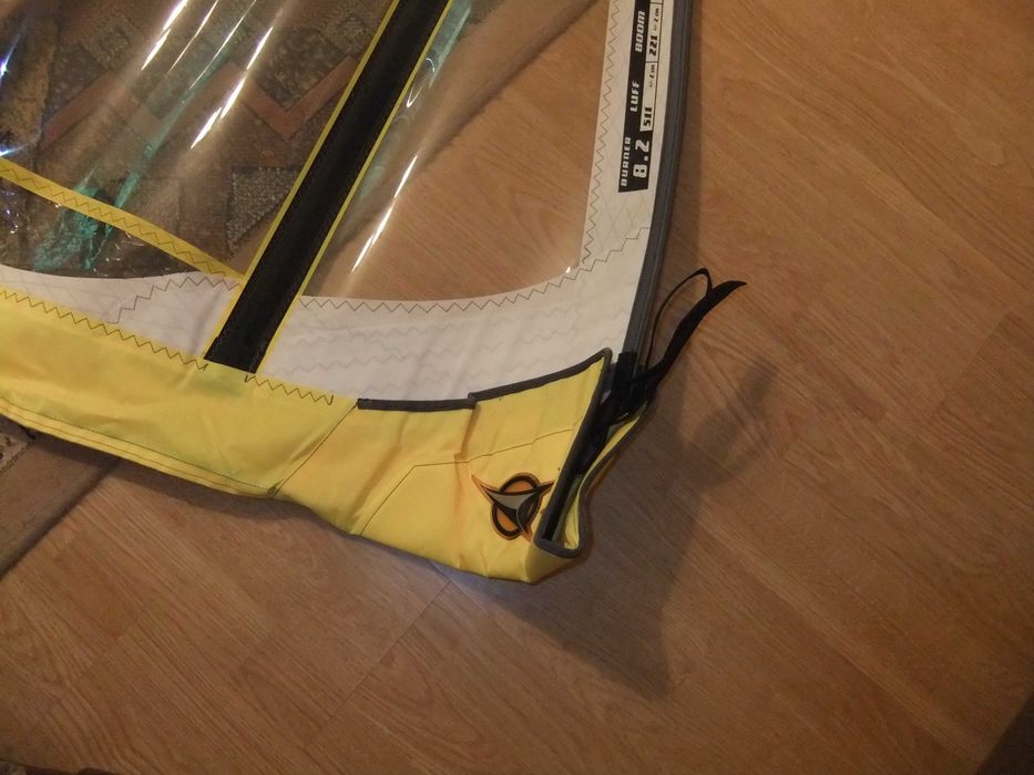 Платно ветрило за уиндсърф