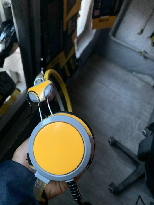 Манитор сотилади  самсунг гнех