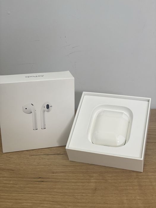Продам оригинал Air pods 2