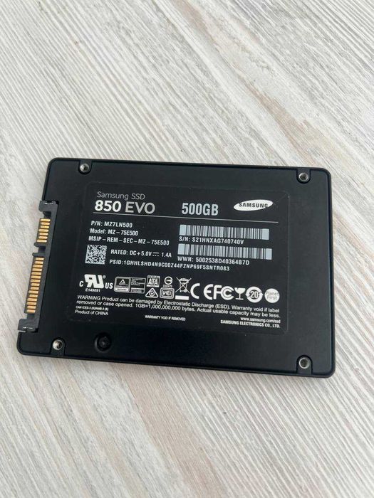 SSD Samsung EVO 500GB — здоровье 93%