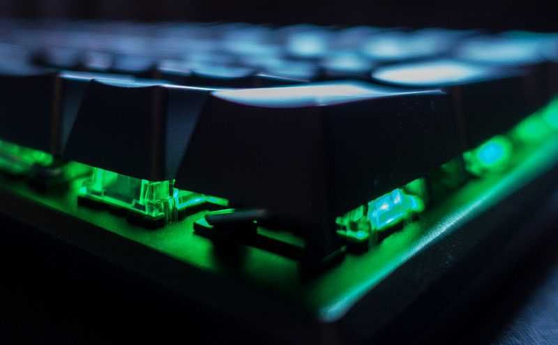 клавиатура Roccat Suora FX