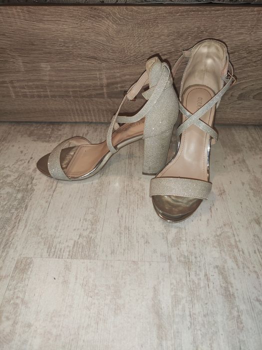 Официални обувки