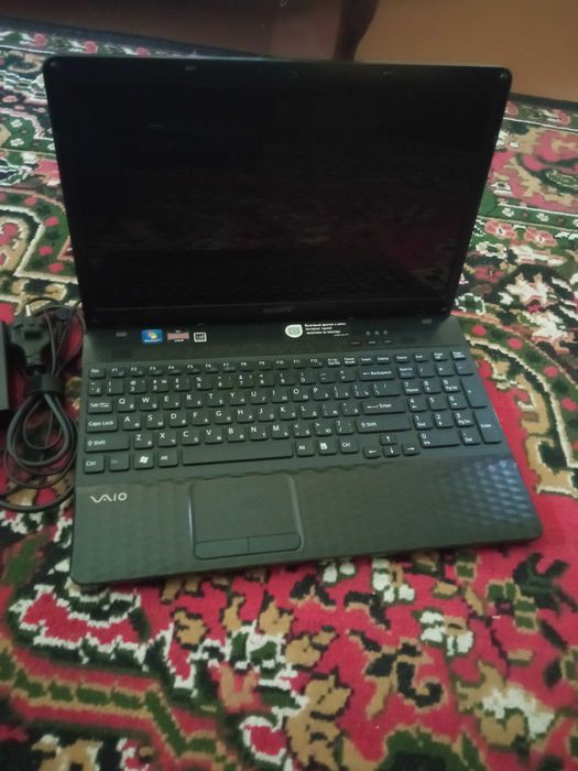 Sony Vaio noutbuk sotiladi