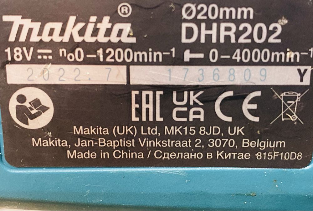 Makita filetanta si rotopercutor DHP 484 si DHR 202