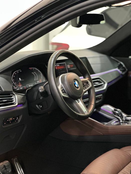 Bmw X6 40i 2022 yil avtomoshinasi