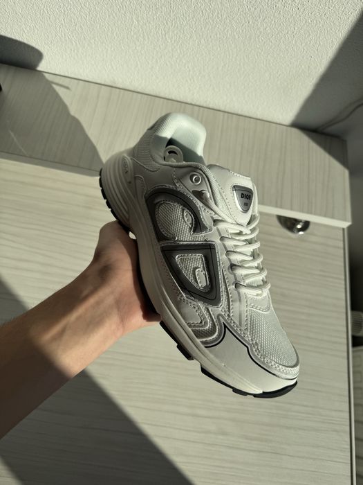 Vand adidași Dior B30