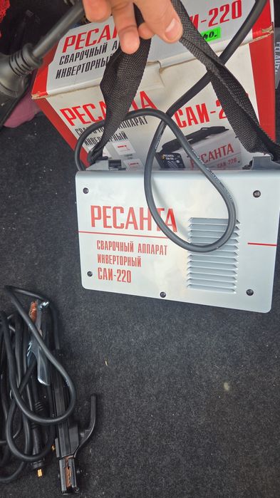 Продам сварочный аппарат Ресанта САИ 220