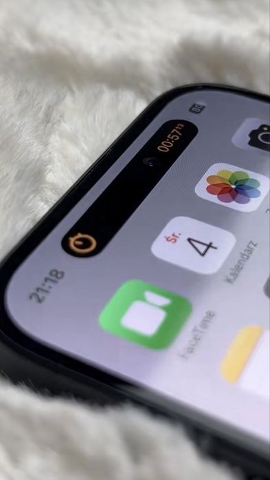 iPhone 15.      .