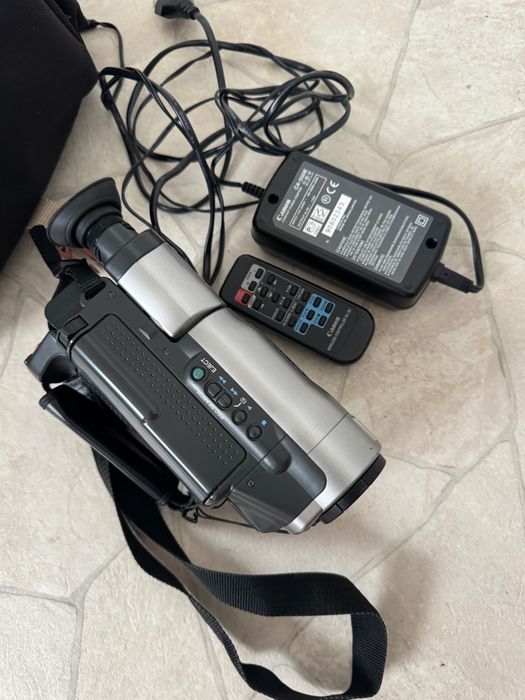 Camera video CANON UC-V200