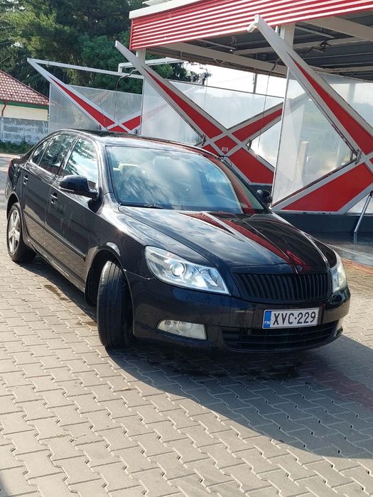 Skoda Octavia an 2010 1.4 tsi cutie automata normal de poluare euro 5 propietar în acte x2 chei mașina merge foarte bine am adusa pe roti