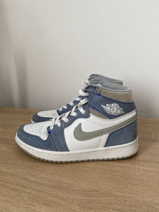 Nike air Jordan baby blue