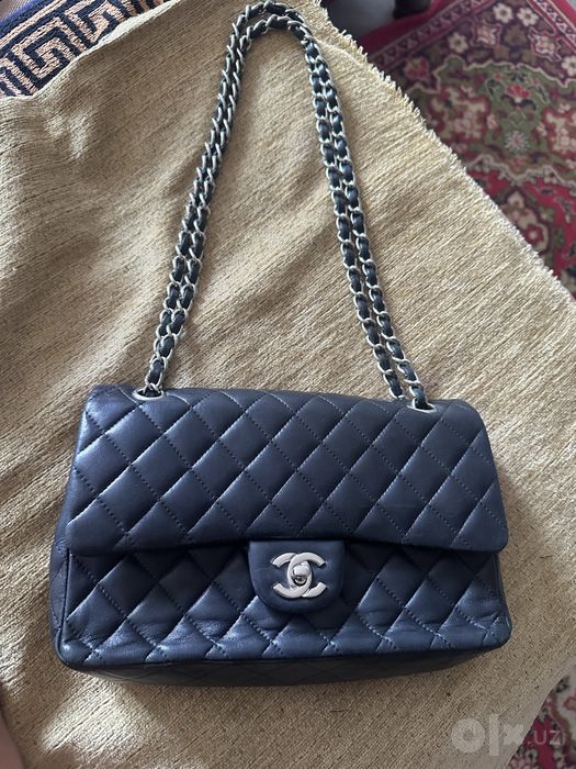 Продаються  salvadore ferragamo