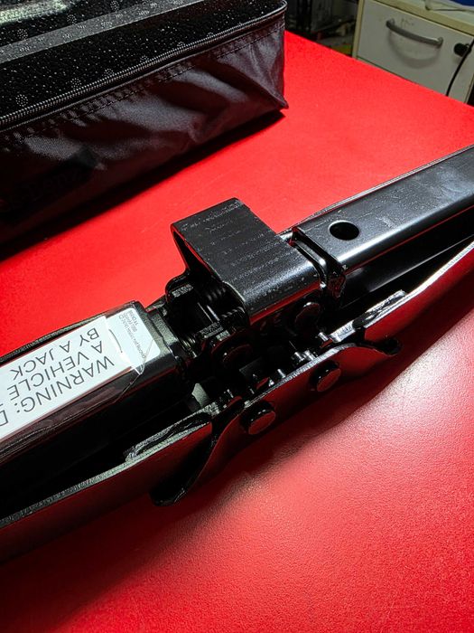 KIT Complet Cric Auto 1.300 KG BMW Seria 5 G30 G60 X3 G01 X4 G02 NOU