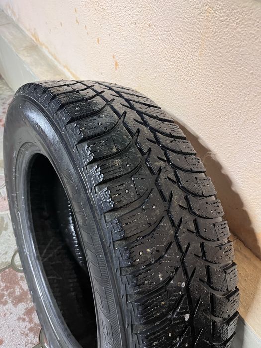 Продам шины шипованые 225 65 R17