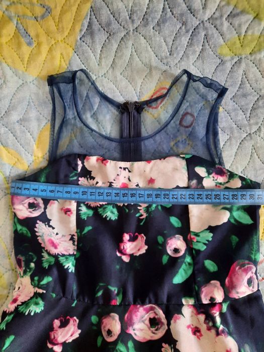 Платье на девочку 5-6 лет