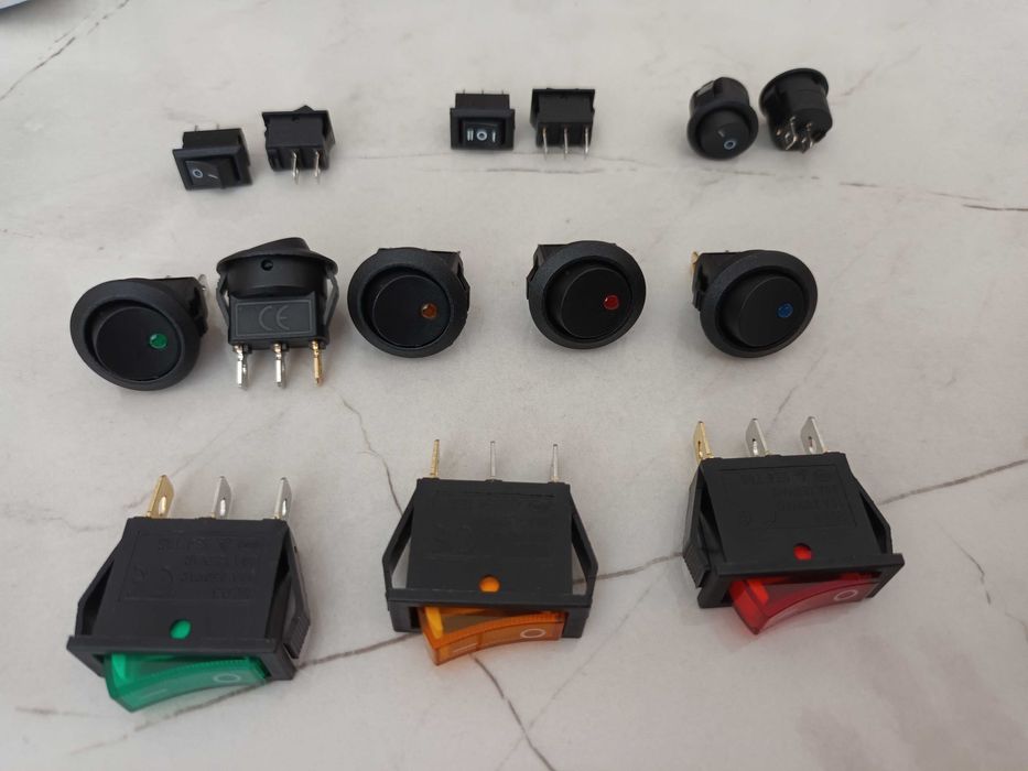 Бутон, прекъсвач, копче 12V 220V 3A 6A 20A, светещ бутон