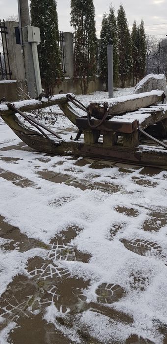 Sanie rustică pt.cai (Sanciu) cu o vechime de 60-70 ani