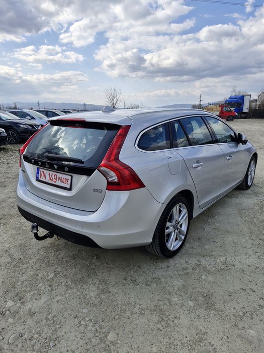 Volvo v60, automat,5 cilindri,full impecabil