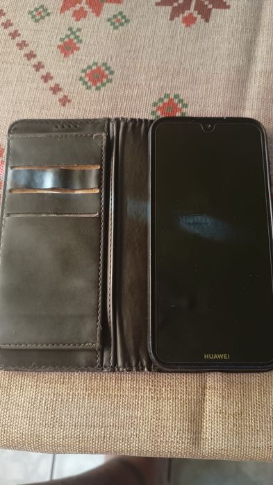 Телефон Huawei Y5