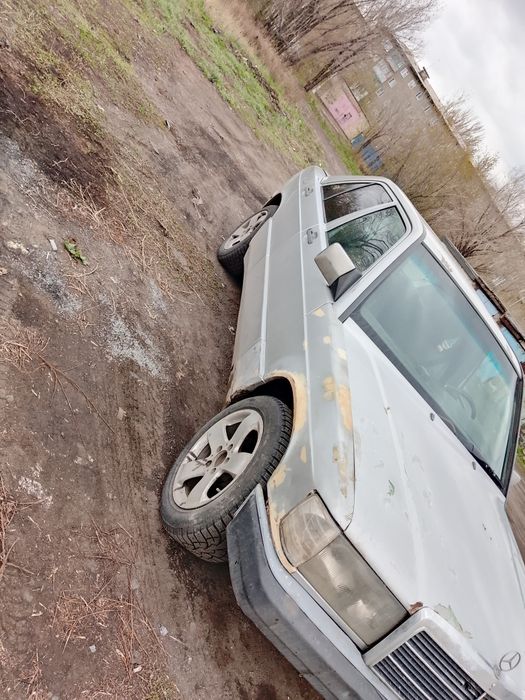 Продаю Мерседес 190е