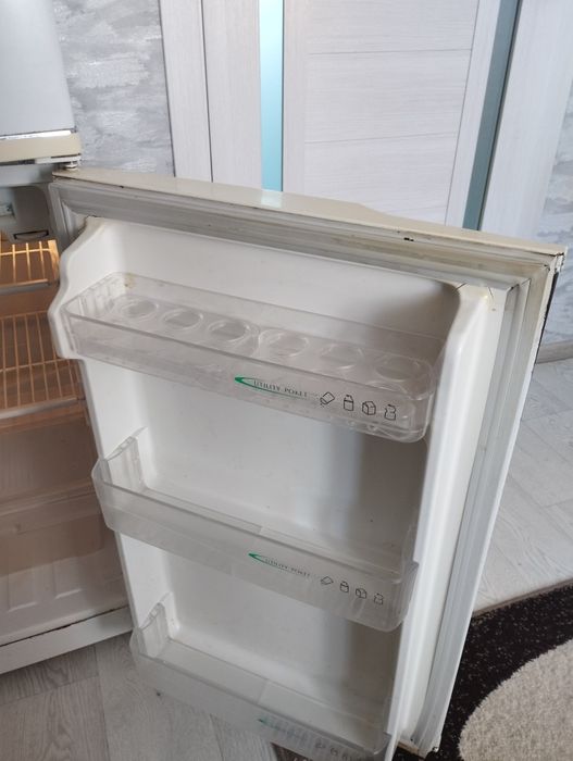 Продам холодильник