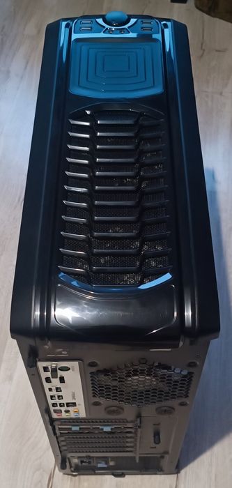 PC gaming Ryzen™ 7 3700x/ RX 5700XT 8 GB/ 32 Gb RAM/ SSD 250GB + 1TB