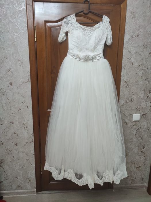 Продам красивое свадебное платье