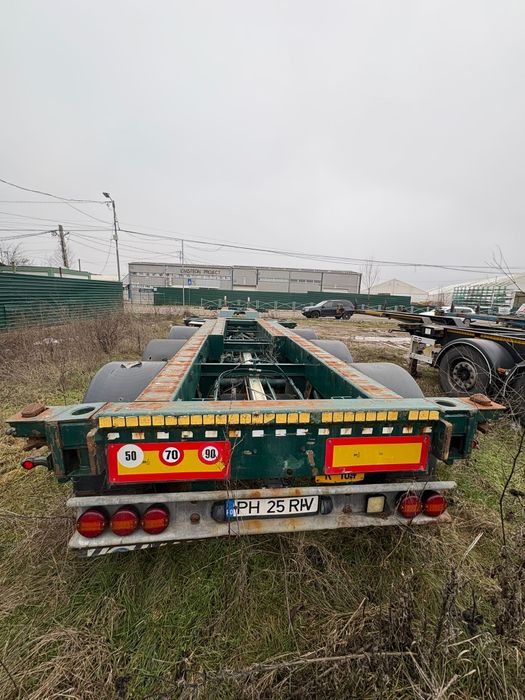 Semiremorci transport container