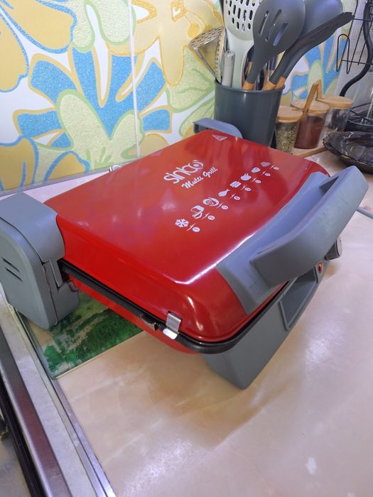 Электрогриль Sinbo SSM 2536, красный