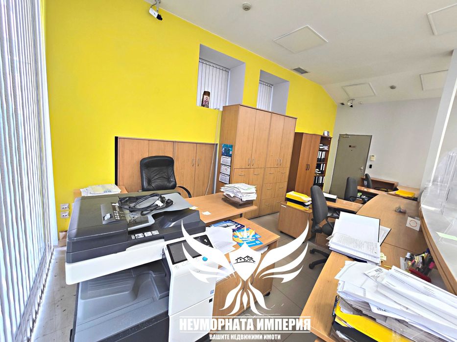 Дава се под наем Офис в Асеновград - 80 кв.м за 1055 € - Снимка #13
