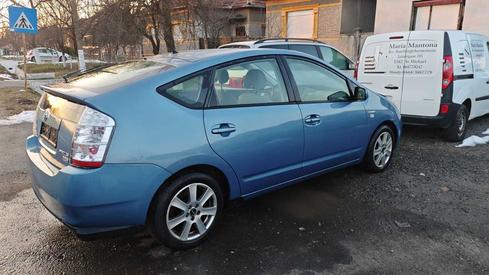 Toyota Prius 1.5 Hibrid